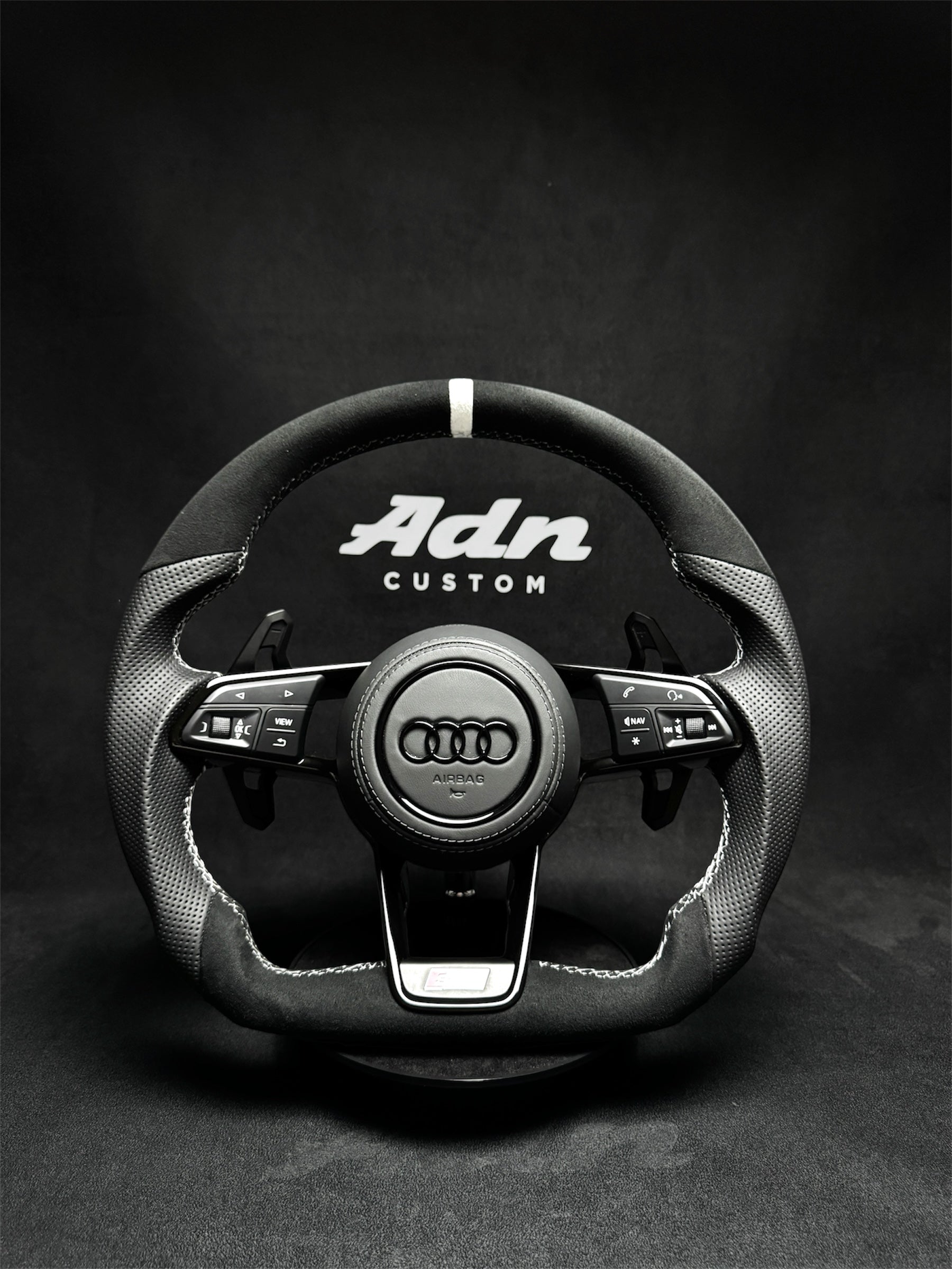 Volant Audi personnalisé TT/ TTS / TTRS / R8 (2014-2023) AdnCustom