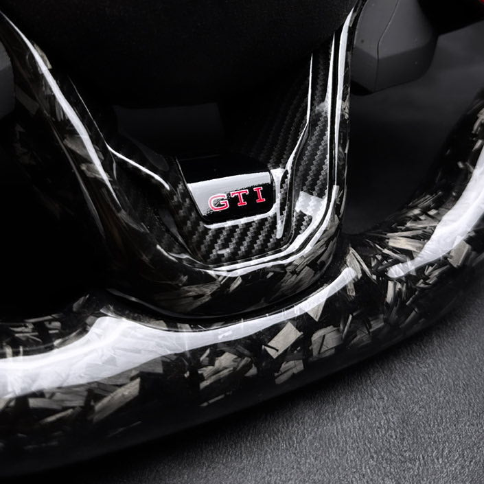 VOLANT GOLF 8 AdnCustom
