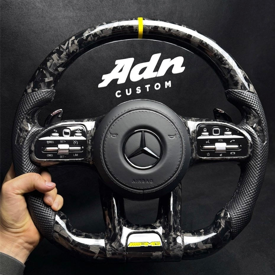 Volant personnalisé compatible Mercedes – AMG – 2015 à 2022 AdnCustom
