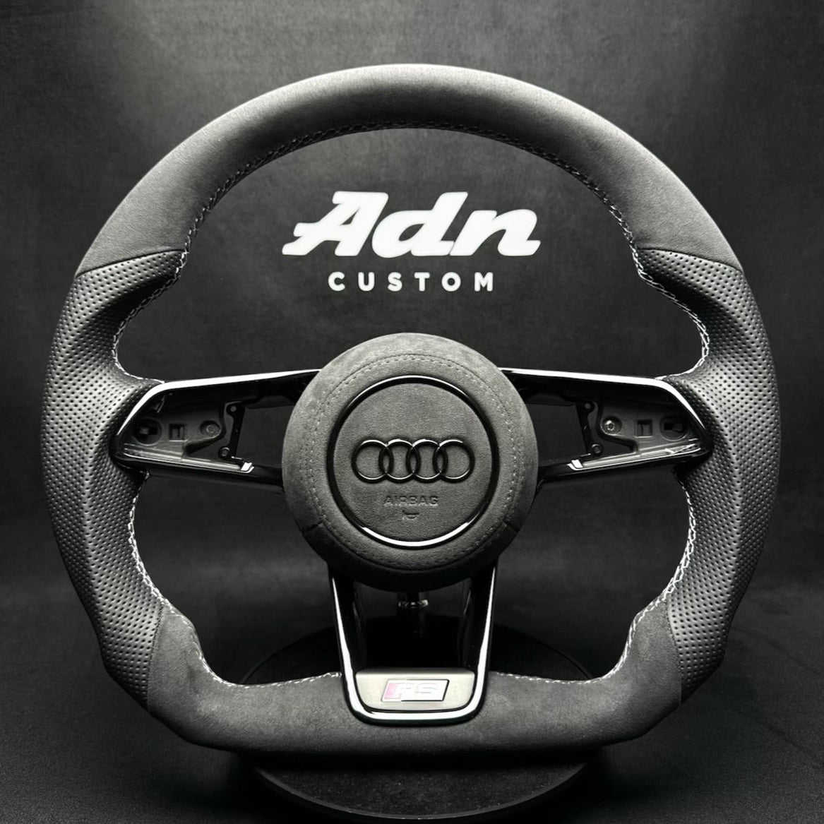 Volant Audi personnalisé TT/ TTS / TTRS / R8 (2014-2023) AdnCustom
