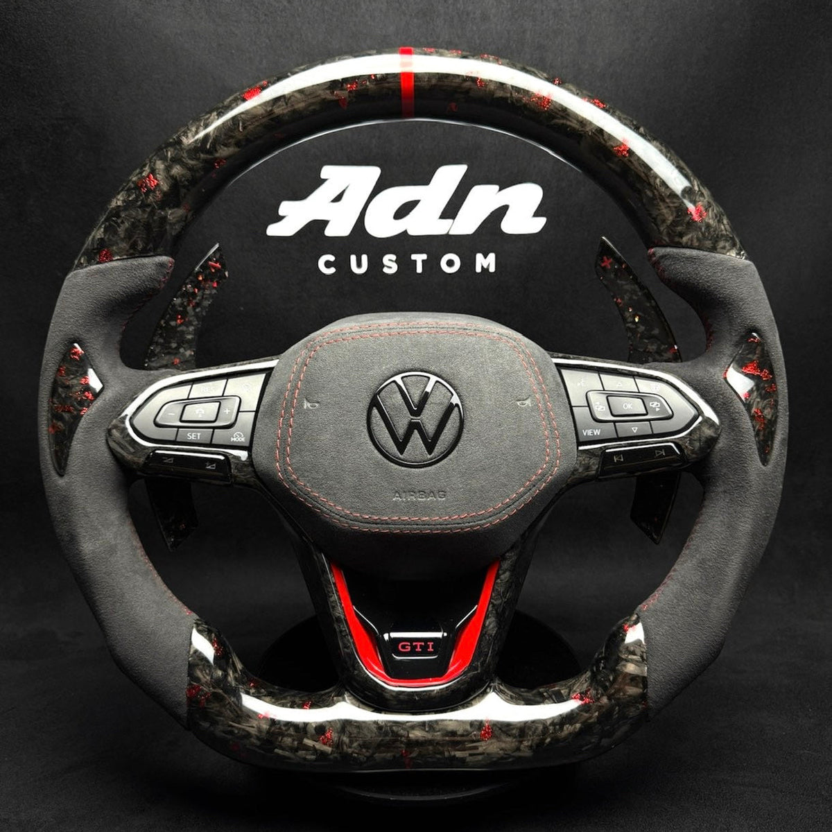 Volant personnalisé compatible Volkswagen – Golf 8/Polo R/GTI – 2019 à 2026 AdnCustom