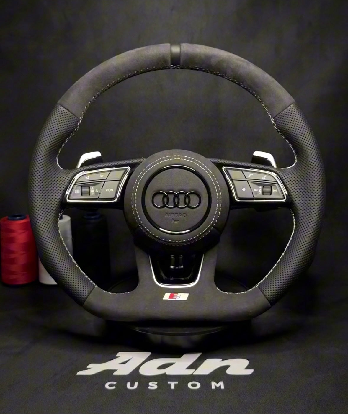 Volant Audi personnalisé A, S, RS sur mesure - (2017-2024) AdnCustom