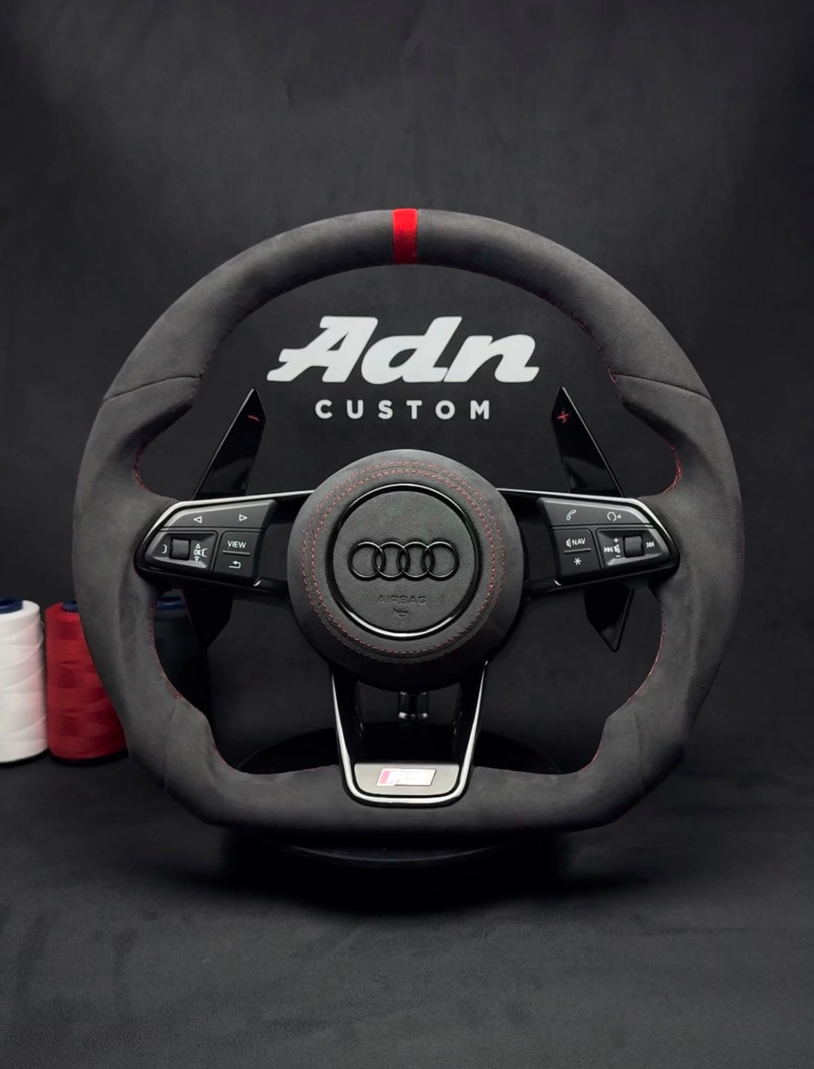 Volant Audi personnalisé TT, TTS, TTRS, R8, RS3 Sur mesure - (2014-2023) AdnCustom