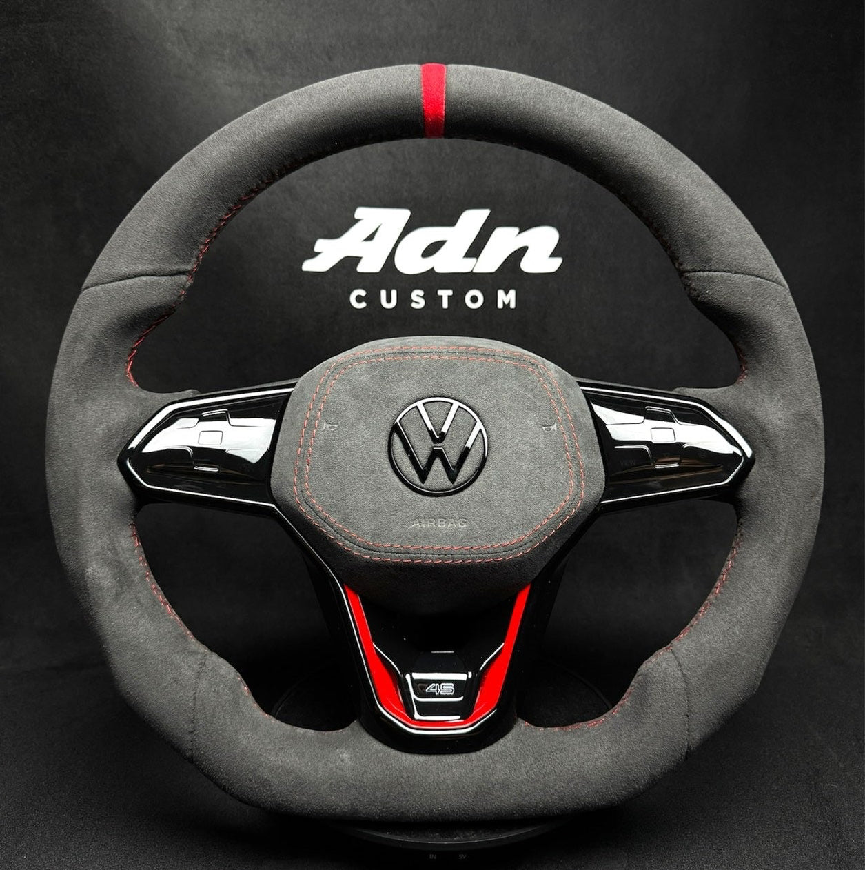 Volant Volkswagen Personnalisé Golf8/Polo R/GTI (2019-2026) AdnCustom