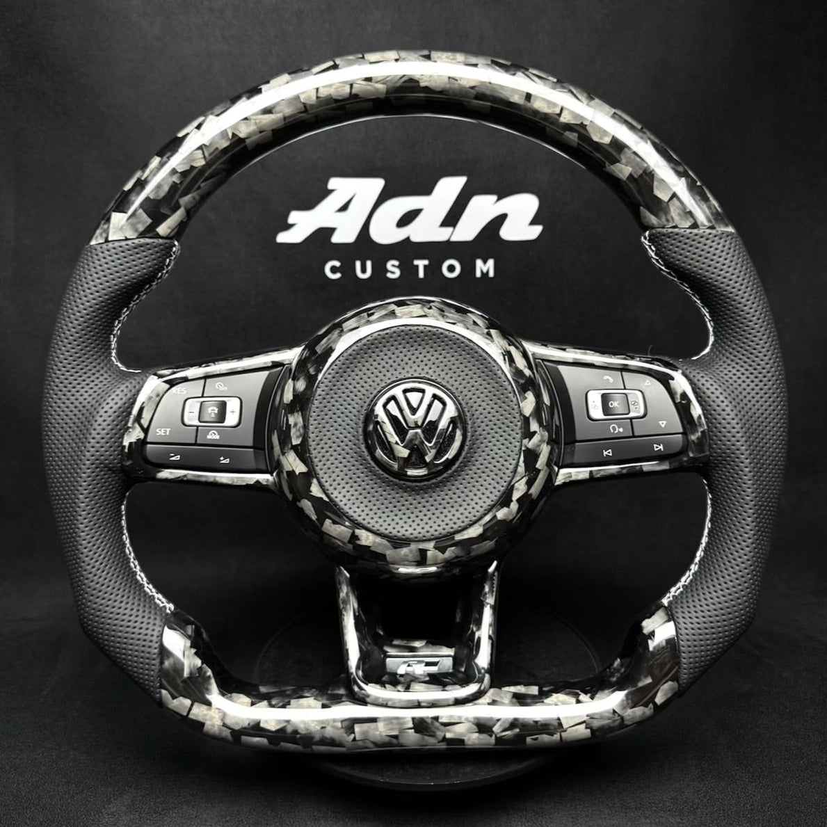 Volant Volkswagen Personnalisé Golf7/Polo R/GTI (2012-2020) AdnCustom